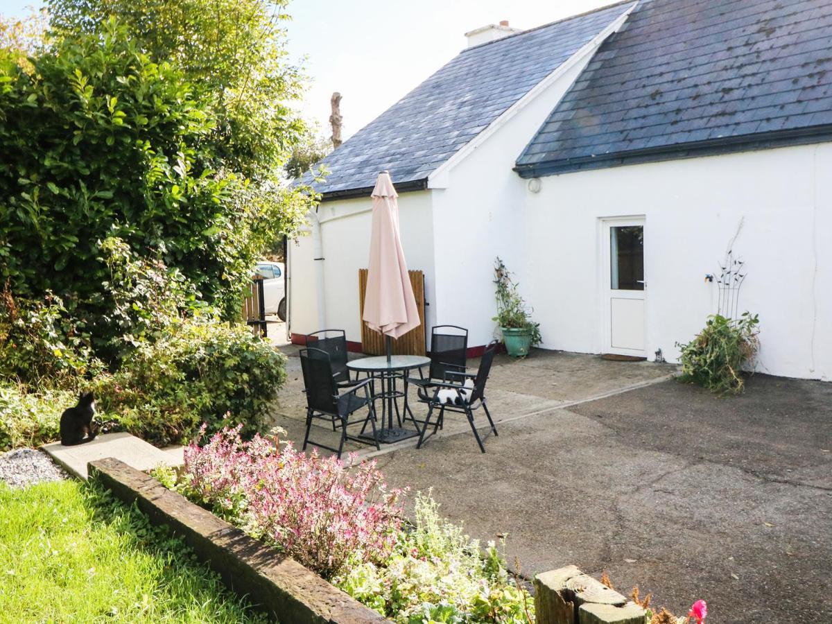 Julie'S Cottage Castleisland Exterior photo