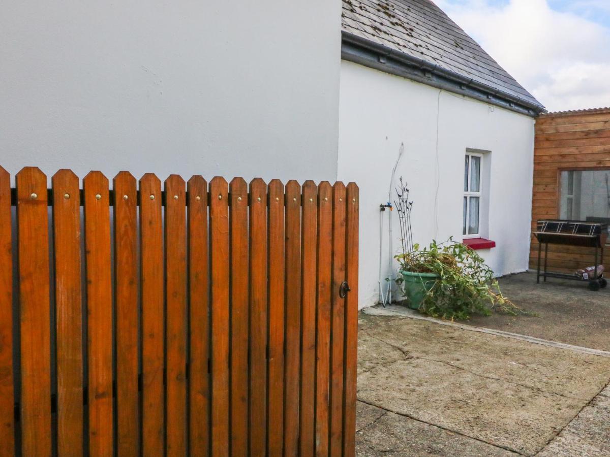 Julie'S Cottage Castleisland Exterior photo