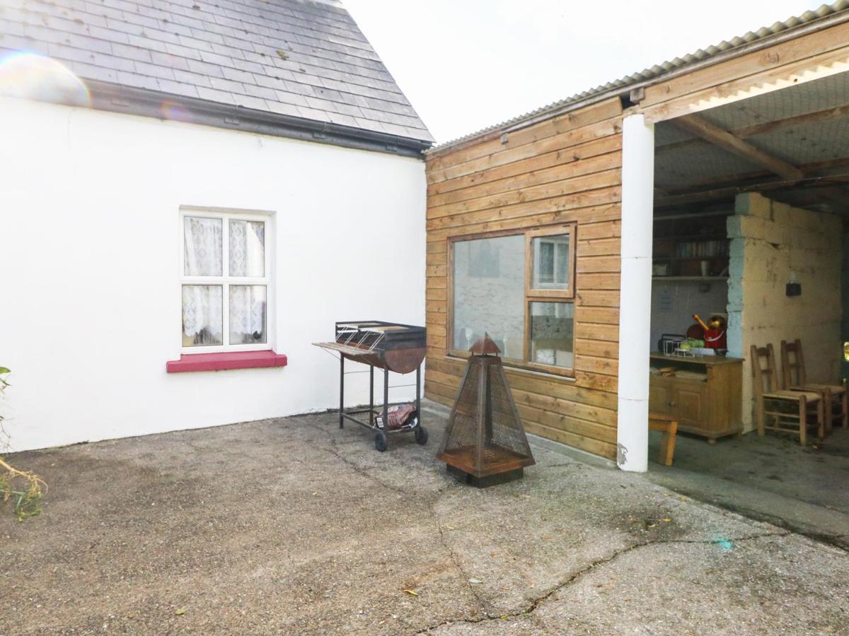 Julie'S Cottage Castleisland Exterior photo