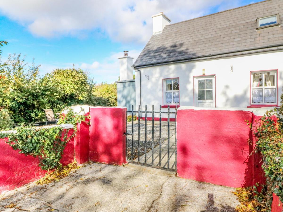 Julie'S Cottage Castleisland Exterior photo