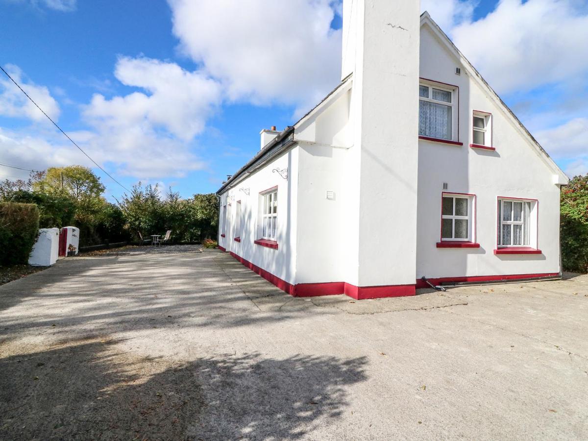 Julie'S Cottage Castleisland Exterior photo