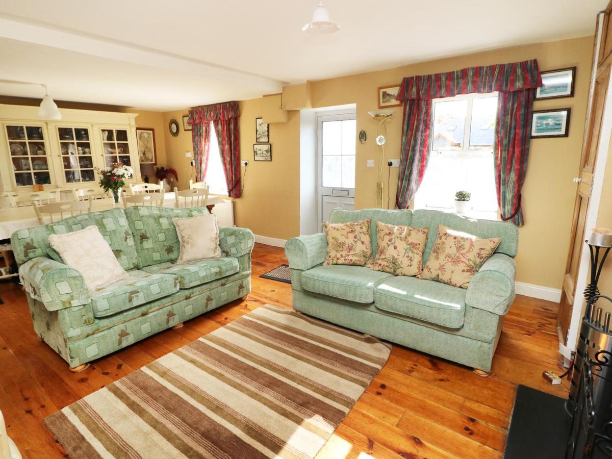 Julie'S Cottage Castleisland Exterior photo