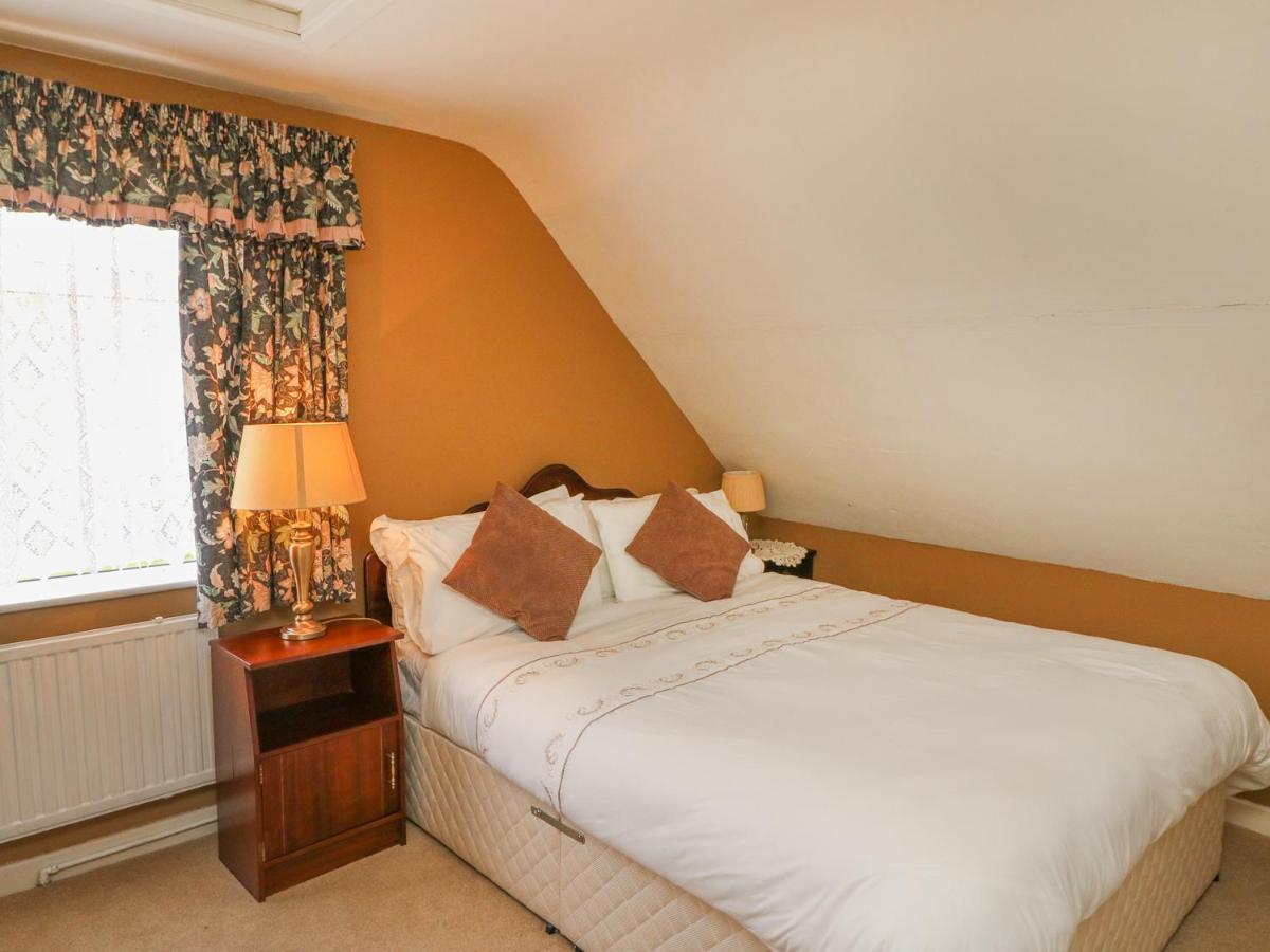 Julie'S Cottage Castleisland Exterior photo