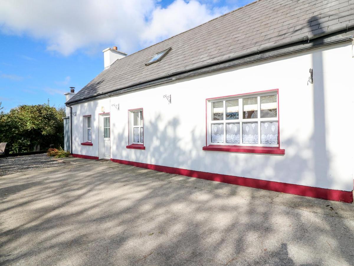 Julie'S Cottage Castleisland Exterior photo